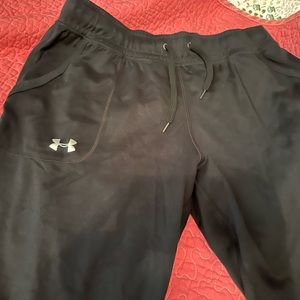 Women’s Under Armour capri joggers